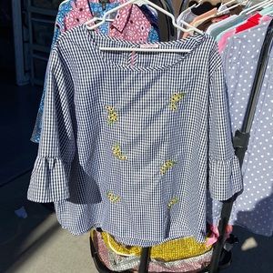 Cute and mod Boutique top! Business meets rockabilly…🌻🌼🌻🌼